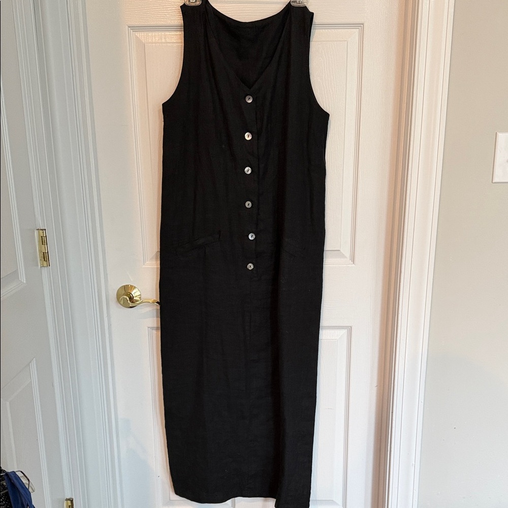 Chico's Black Sleeveless Midi Dress